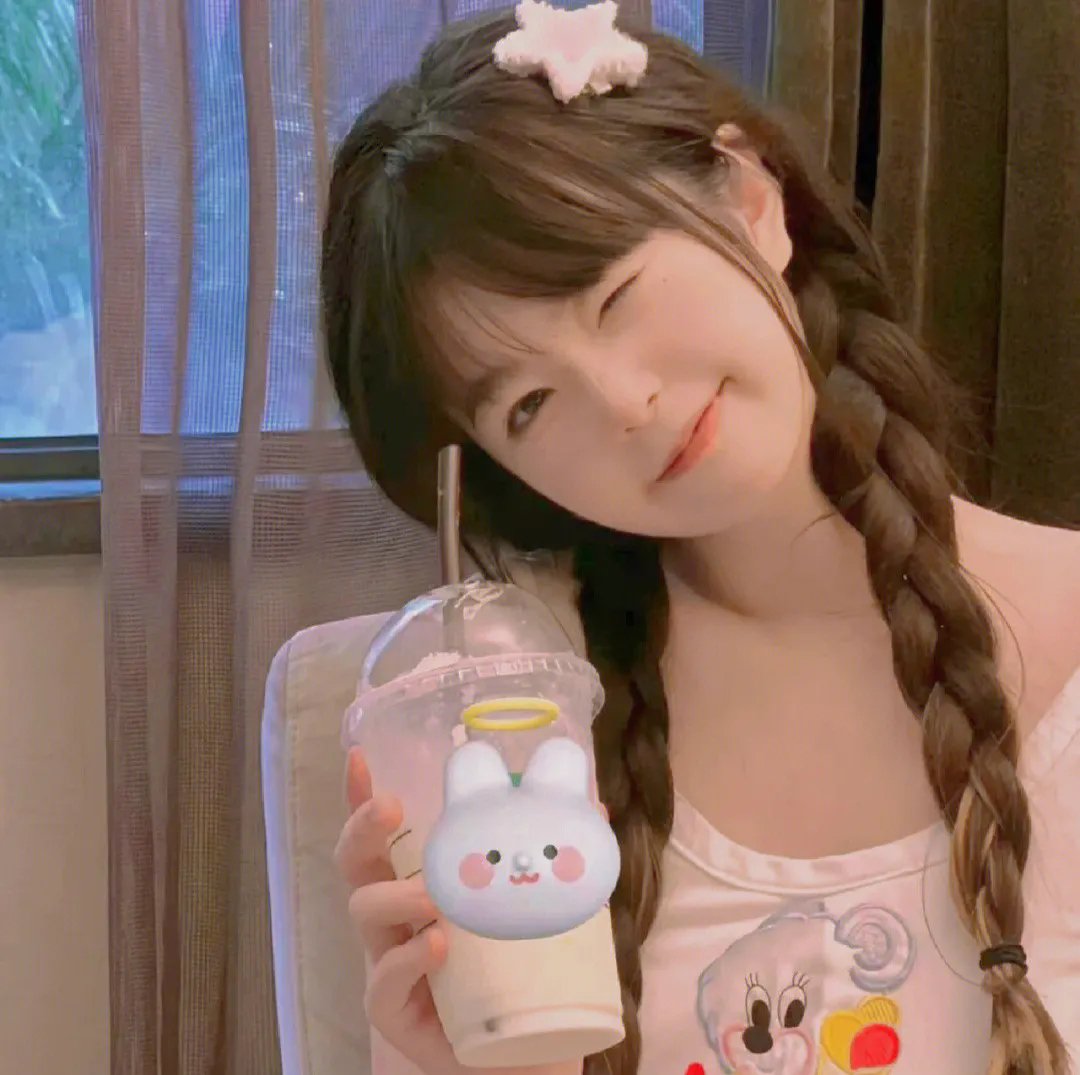 圣斗士星矢 邪神艾莉丝海报