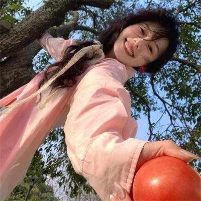 卡吉尔女孩海报