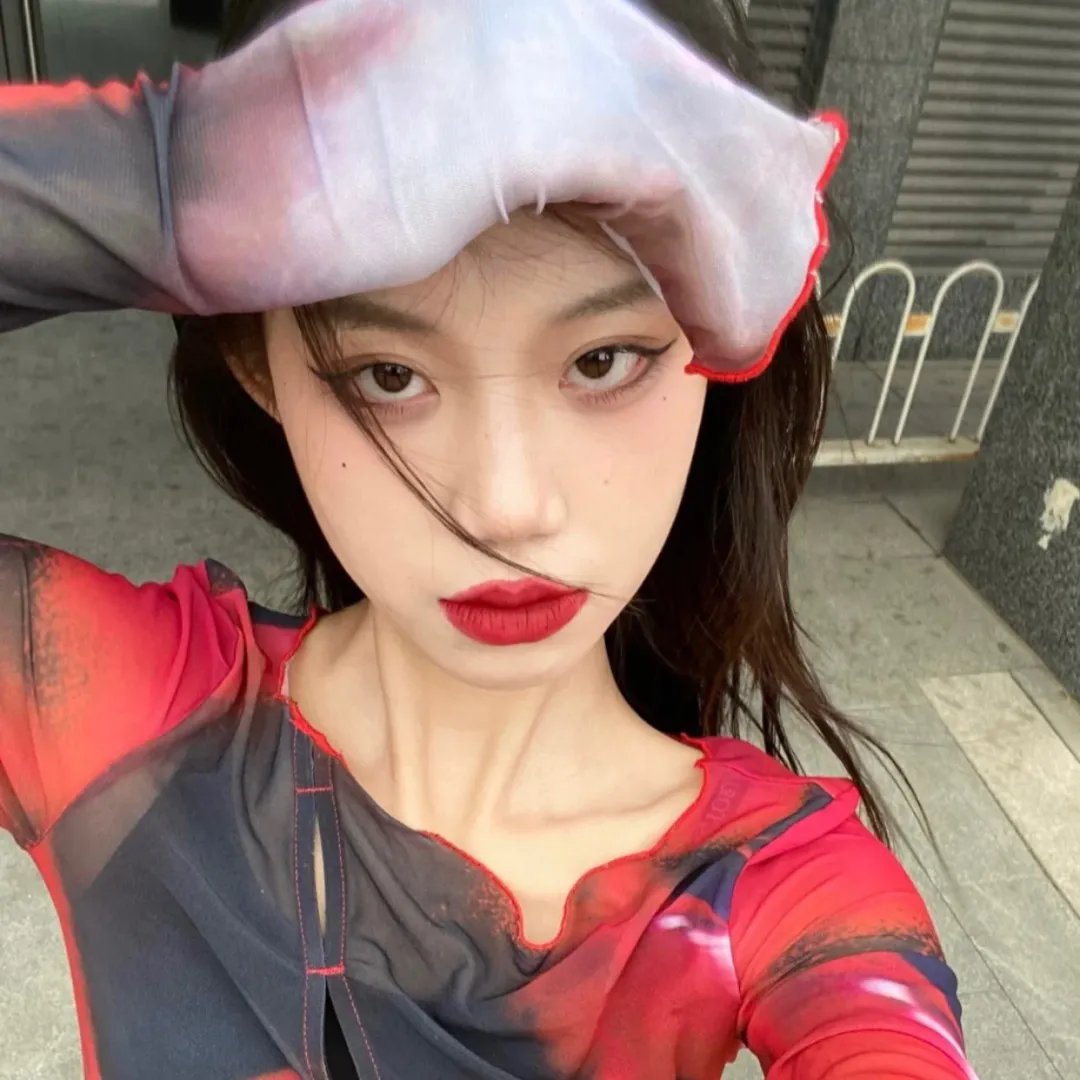 她说的算海报